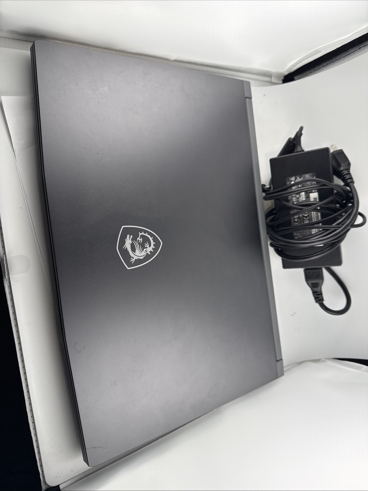 MSI Thin 15 B13VE 15.6