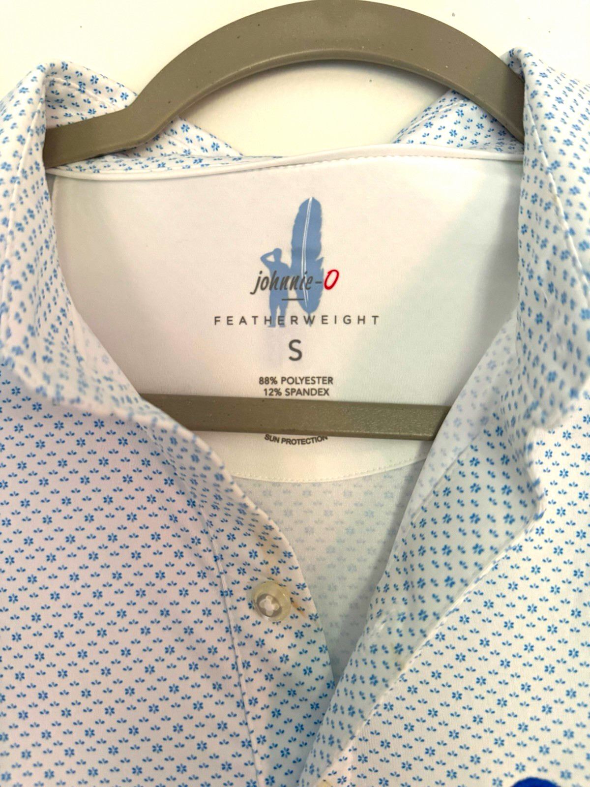 johnnie-O Featherweight Polo S White/Blue Geometric Stretch Poly/Spandex