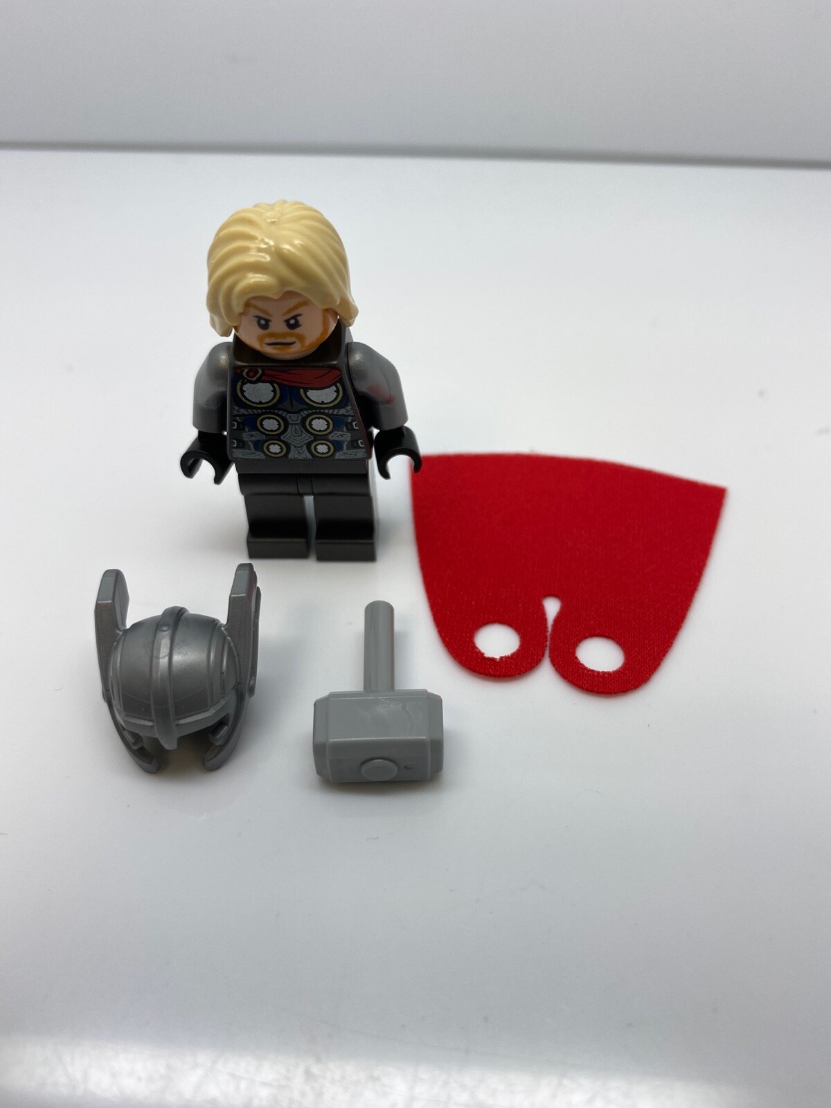 Lego Thor With Cape Pearl Dark Gray Legs With Hammer & Helmet Minifigure 76152