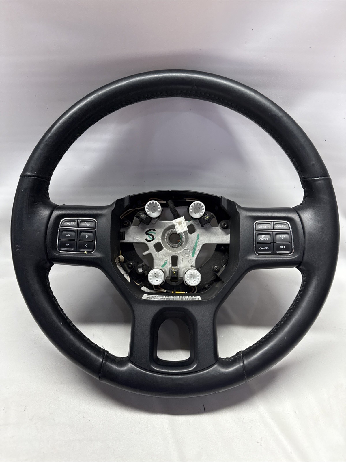 13-18 Dodge Ram 1500 2500 3500 Black Leather Steering Wheel 13-18 Dodge Ram 1500 2500 3500 Black Leather Steering Wheel