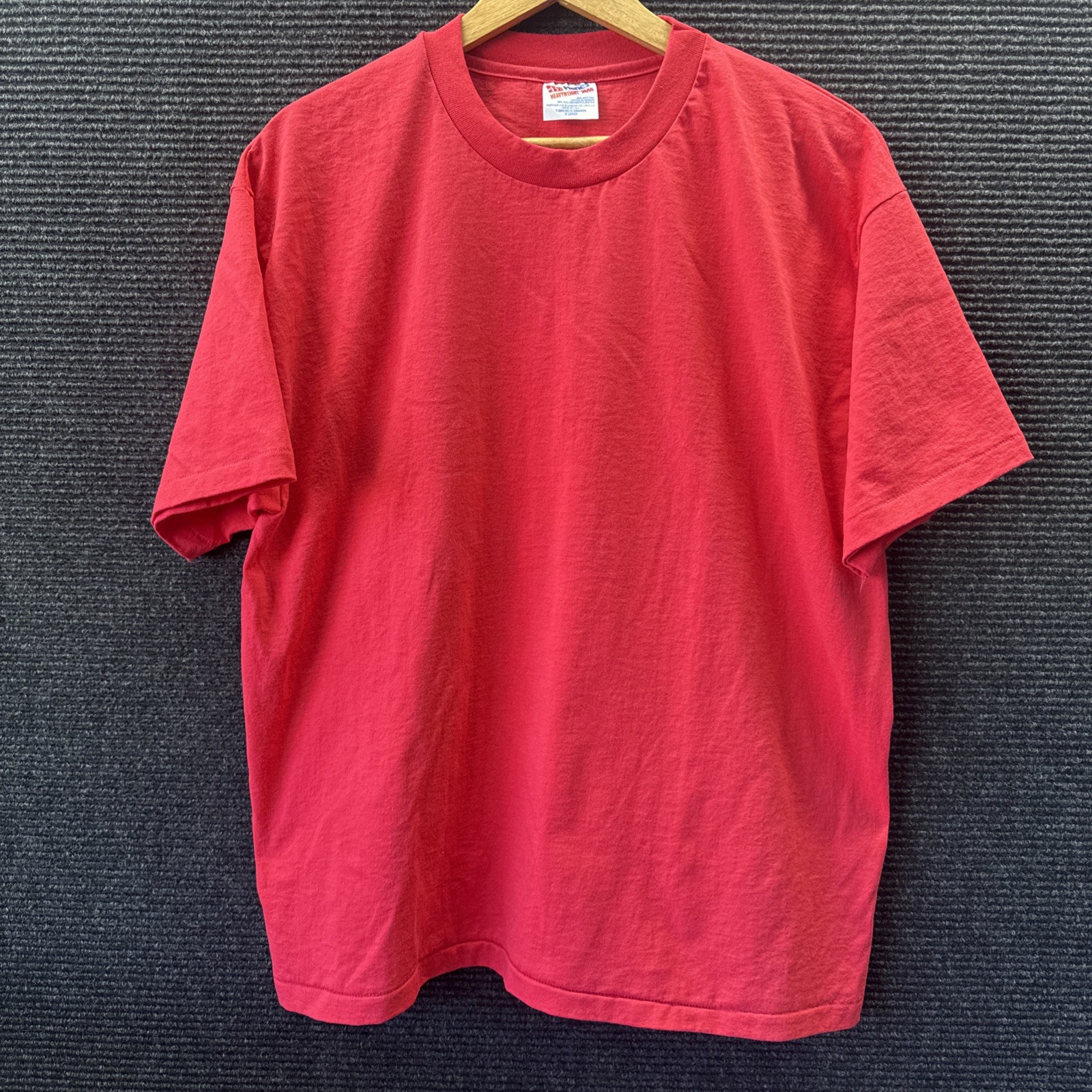 Vintage 80s Hanes Single Stitch Retro Blank Plain Red USA Made T-Shirt XL Vintage 80s Hanes Single Stitch Retro Blank Plain Red USA Made T-Shirt XL