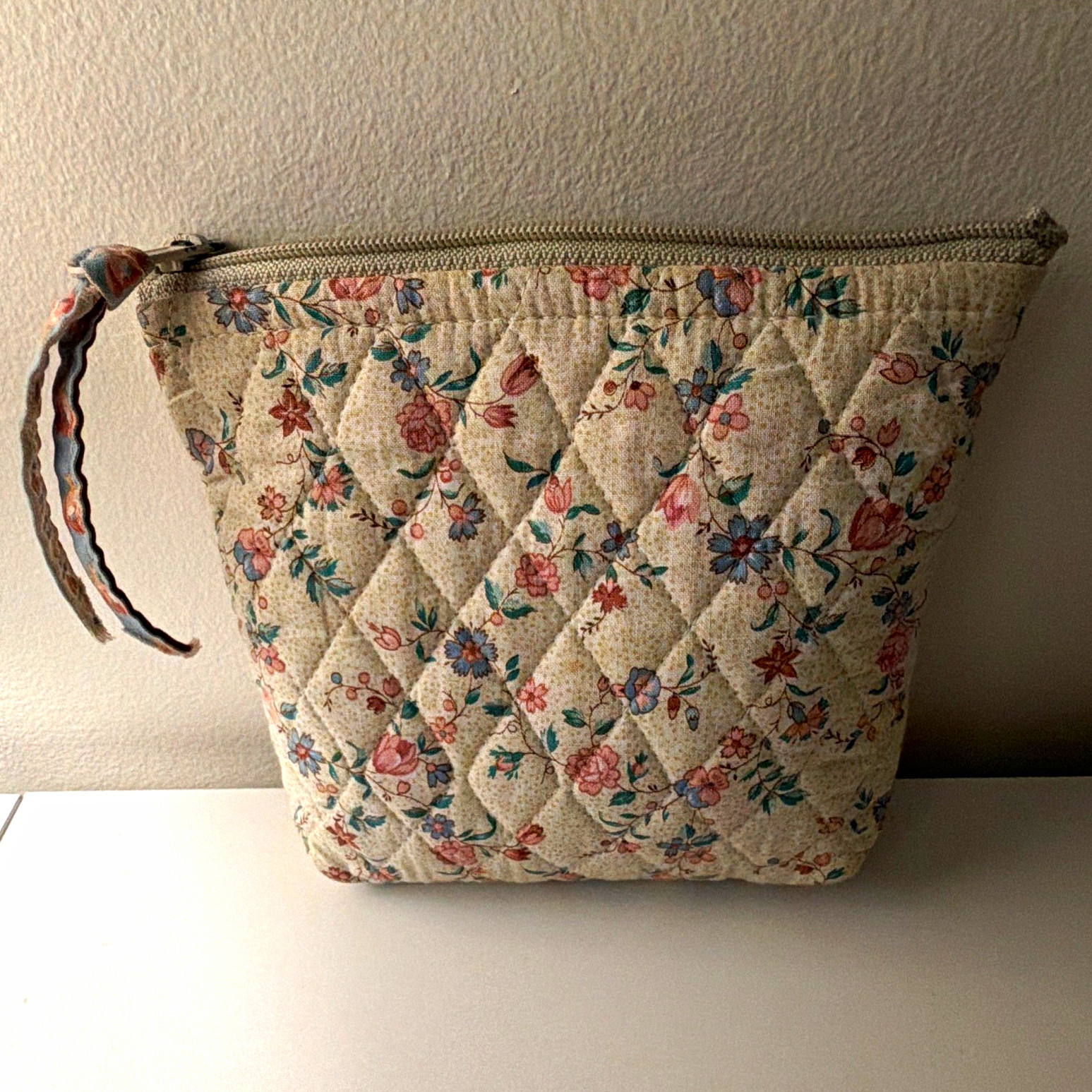 Vera Bradley vintage retired “cream” makeup bag 1985