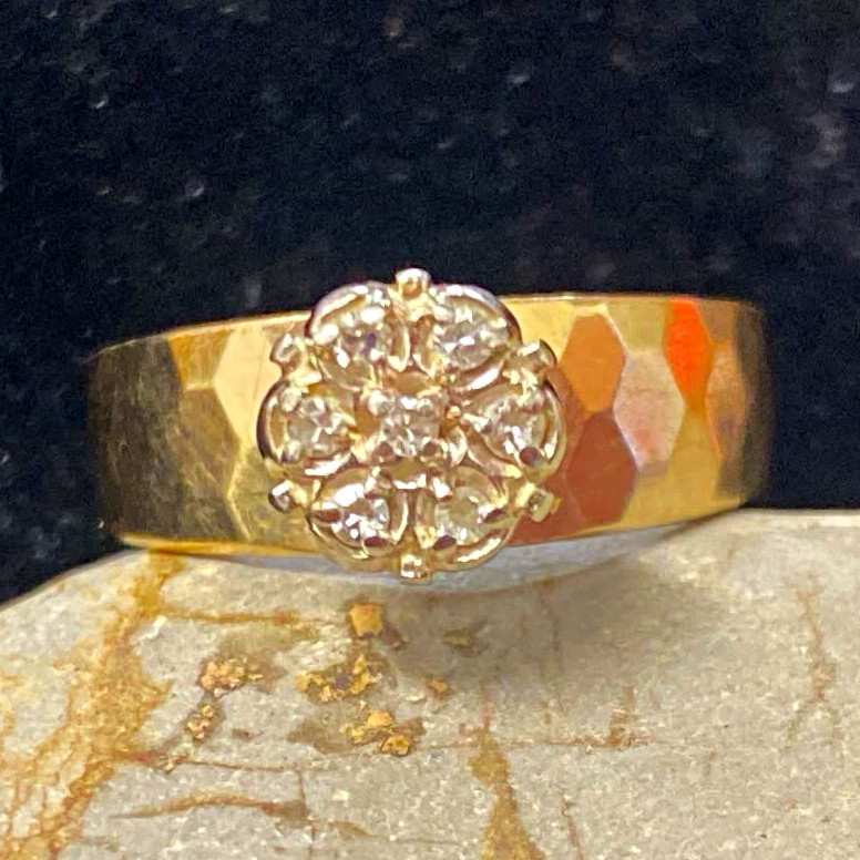 14K VINTAGE Yellow Gold 7 Diamond Cluster flower link Ring Size 5.5 #121 14K VINTAGE Yellow Gold 7 Diamond Cluster flower link Ring Size 5.5 #121