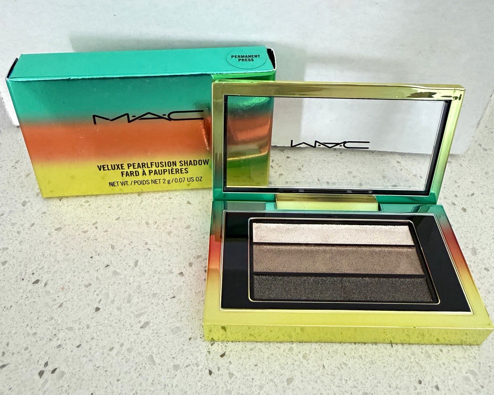 M·A·C x Proenza Schouler Veluxe Pearlfusion Eye Shadow trio Permanent Press BNIB M·A·C x Proenza Schouler Veluxe Pearlfusion Eye Shadow trio Permanent Press BNIB