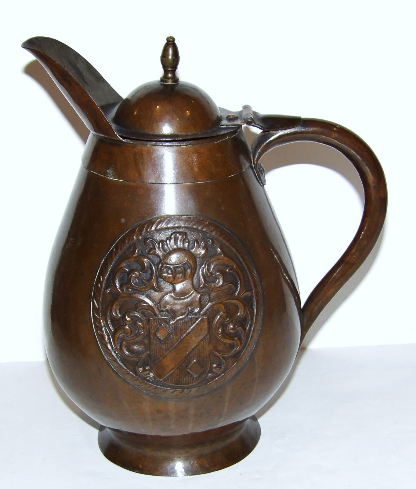 FABULOUS VINTAGE COPPER/METAL ARMORIAL CREST/COAT OF ARMS 10 1/4\