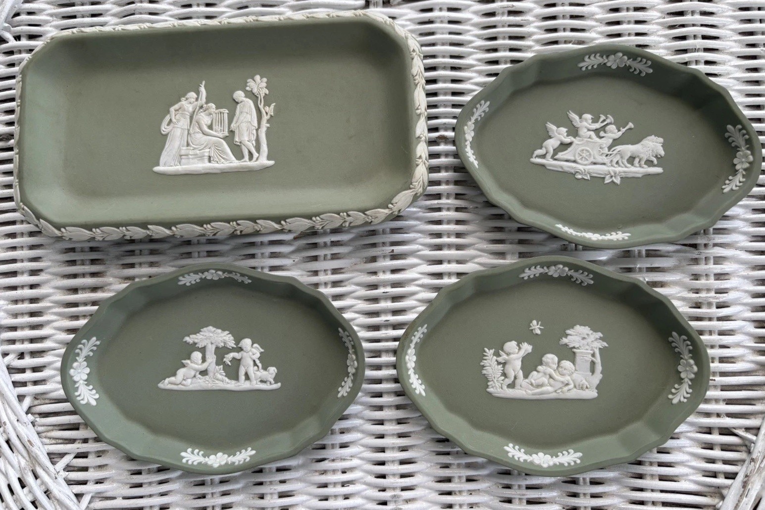 Wedgwood Celadon Green Jasperware Lot 4 Trinket Dishes Tray England Cherubs VGUC Wedgwood Celadon Green Jasperware Lot 4 Trinket Dishes Tray England Cherubs VGUC