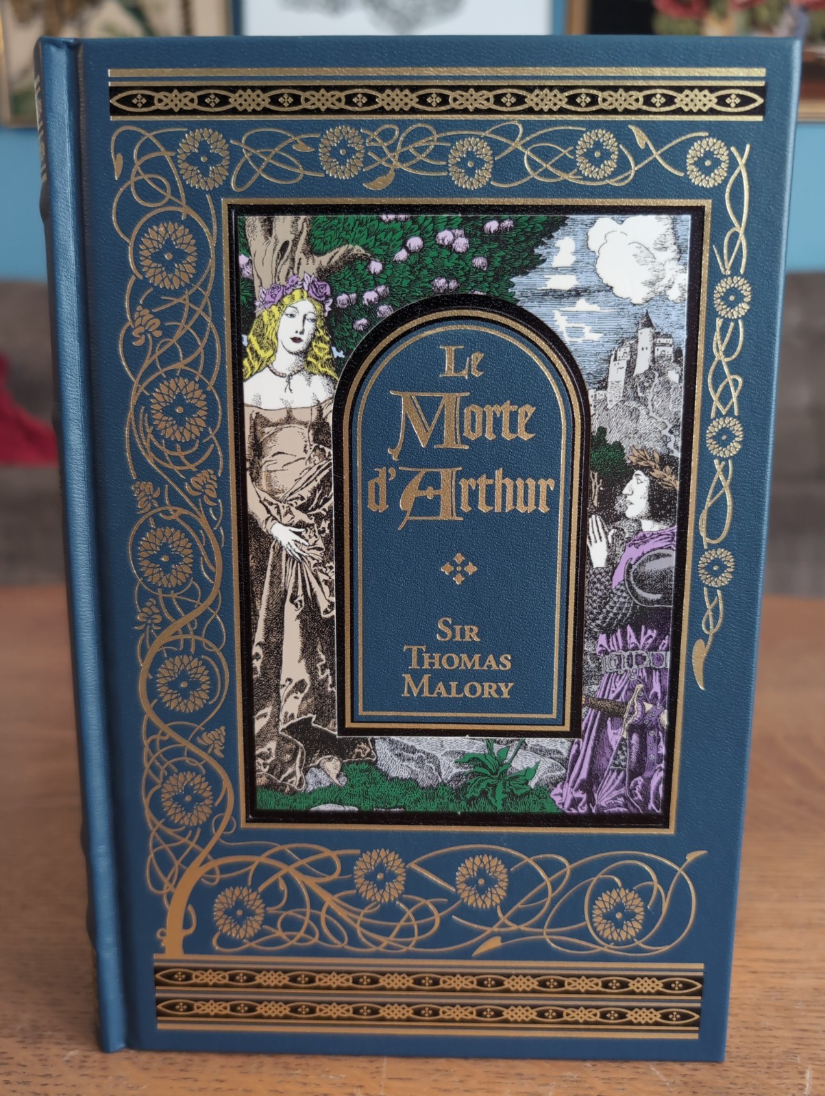 LE MORTE D\'ARTHUR by Sir Thomas Malory (Barnes and Noble/Leather/HC)