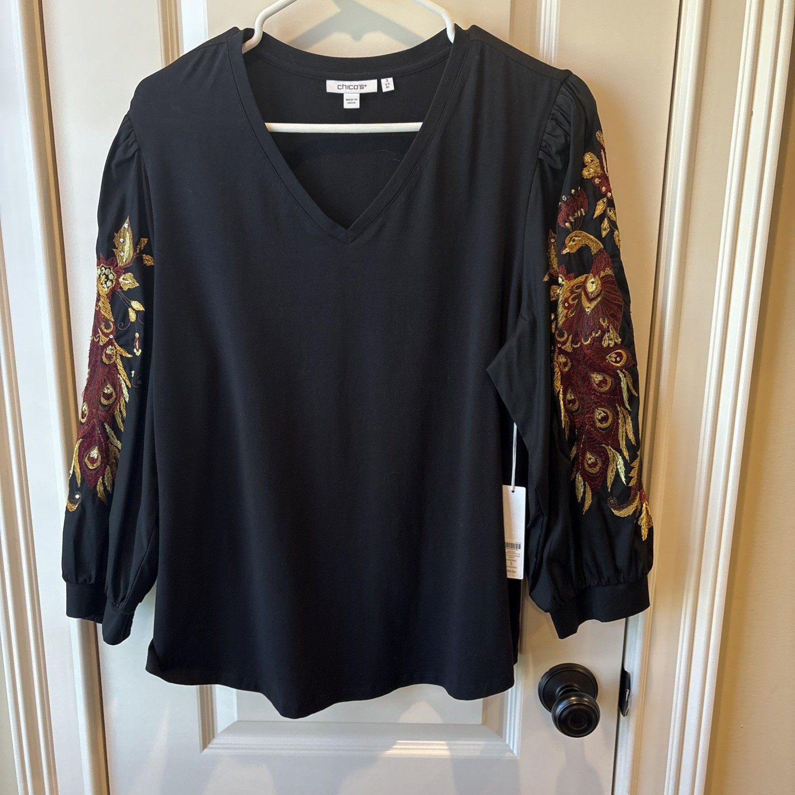 CHICO’S NWT $89.50 BLK EMBROIDERED PEACOCK 3/4 SLEEVE KNIT TOP SZ. 3. (16/XL US)