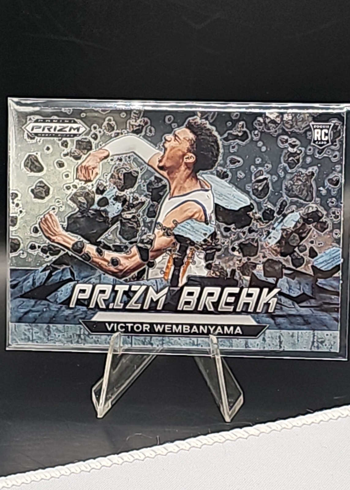 2023-24 Panini Prizm Draft Picks - Prizm Break Victor Wembanyama #1 (RC)