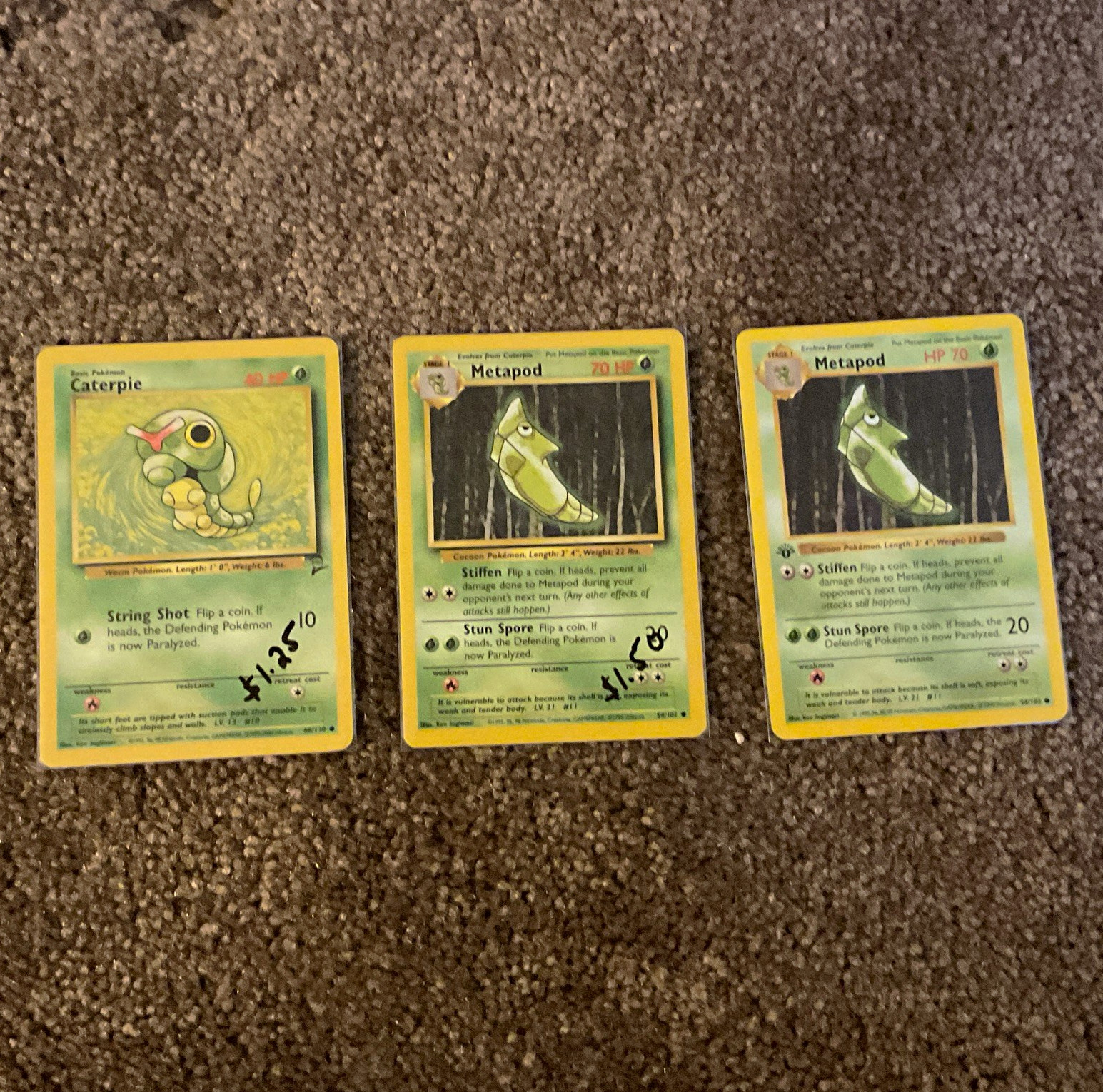 Nintendo Pokemon TCG Base Set Caterpie 45/102 Metapod 54/102 Lot x3 Nintendo Pokemon TCG Base Set Caterpie 45/102 Metapod 54/102 Lot x3