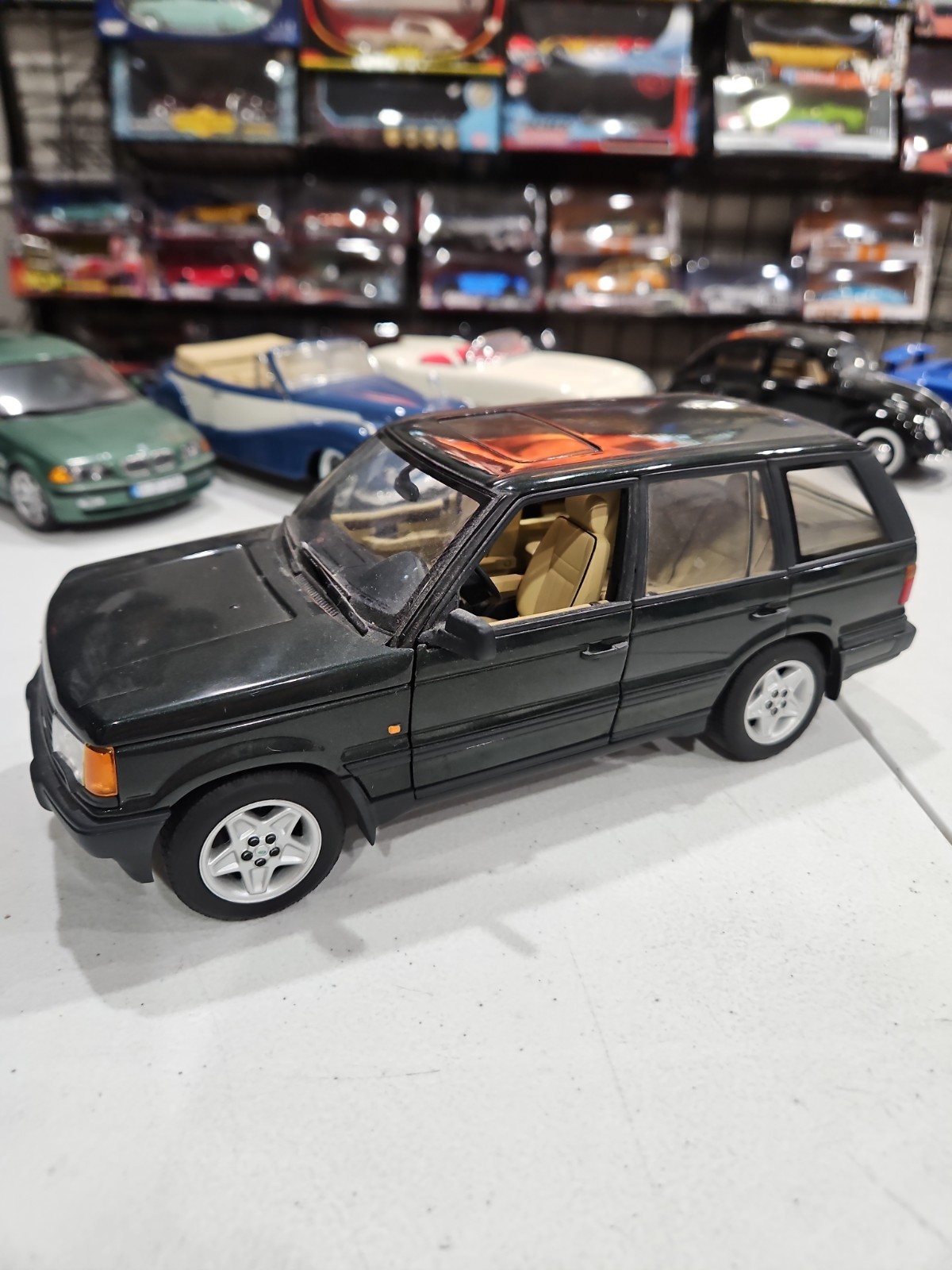 AUTOart 1/18 Scale Land Rover Range Rover 4.6 HSE Diecast Model Car 🇺🇸 SHIPPED
