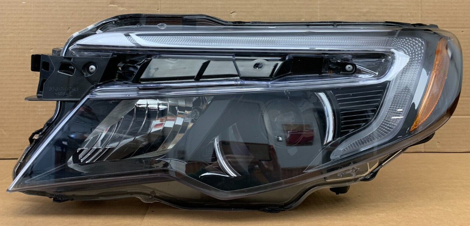 NICE 2016-2019 Honda Pilot Ridgeline Left Driver Halogen w/LED Headlight CAPA