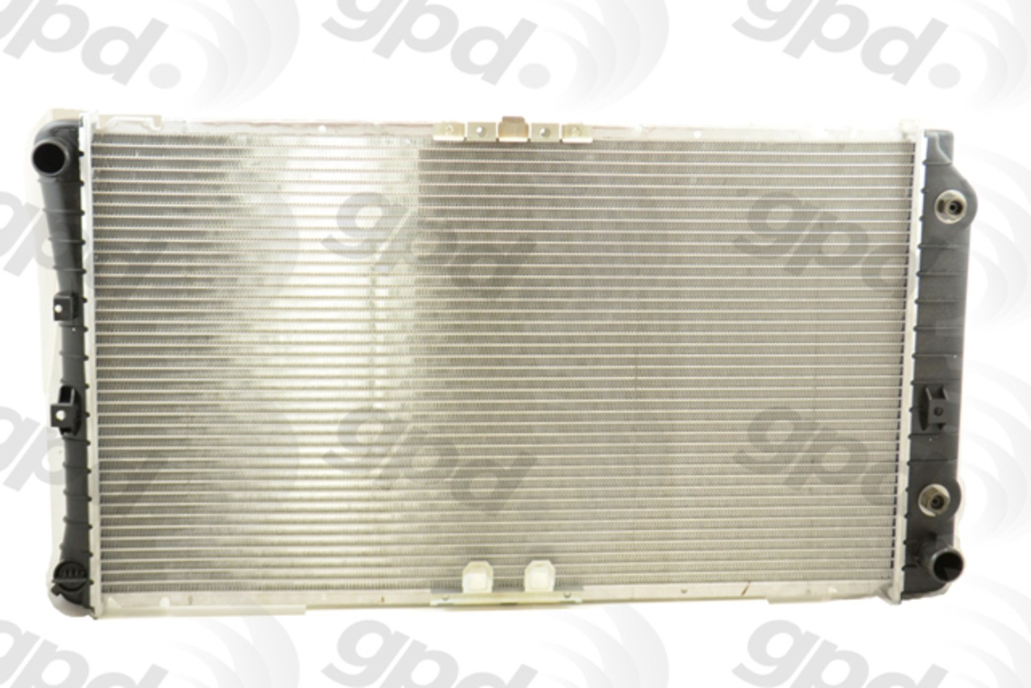 GPD Radiator fits 1994-1996 Buick Commercial Chassis 94-96 Buick Roadmaster