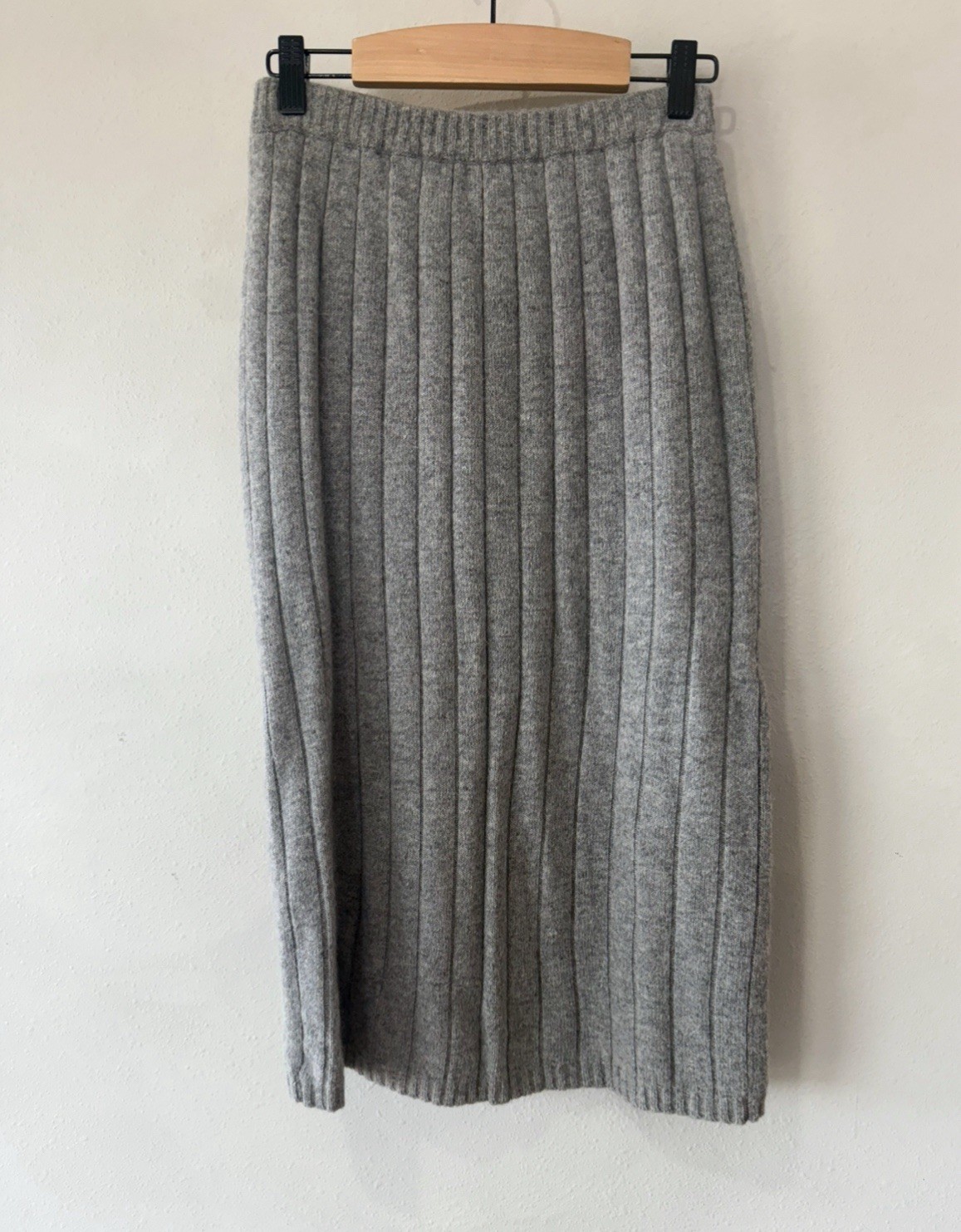 Vintage Michelle Stuart Women’s Midi Gray Ribbed Lambswool Angora Straight Skirt