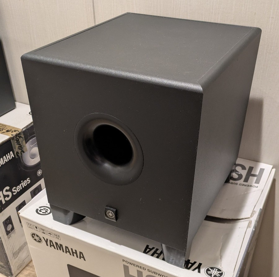 Yamaha HS8S 8-inch Powered Studio Subwoofer - Black - W/ Original Box and Cables