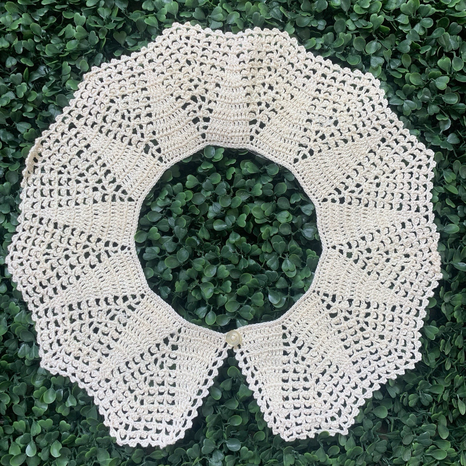 Vintage 70s 1970s Does Edwardian Cream Crochet Collar