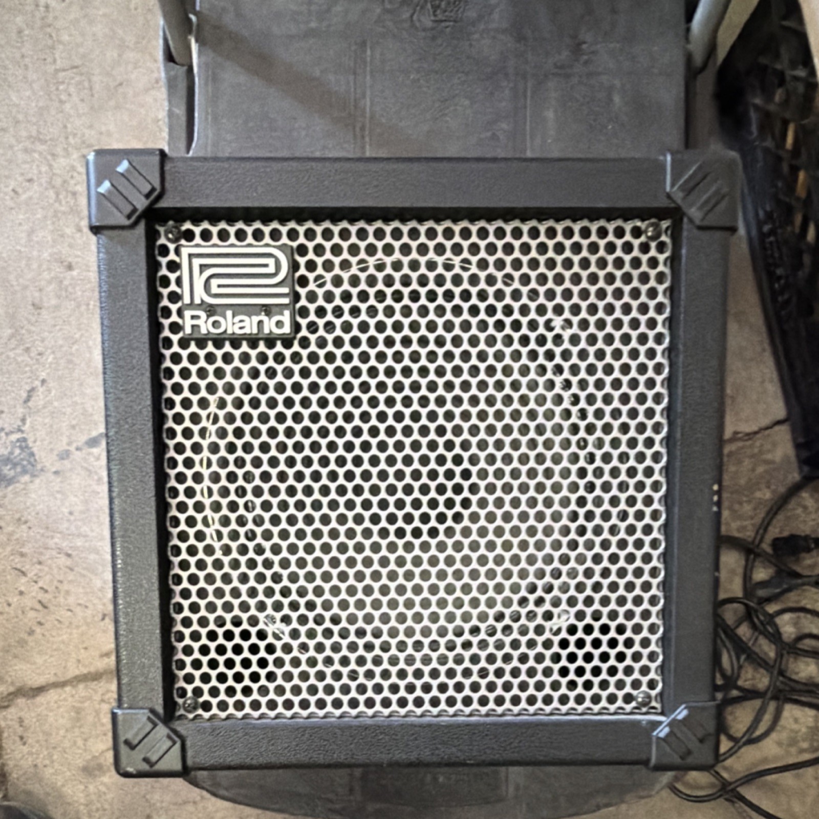 Roland CUBE-30 COSM Modeling Combo Guitar Amplifier 30W 2-Channel 8 Ohm