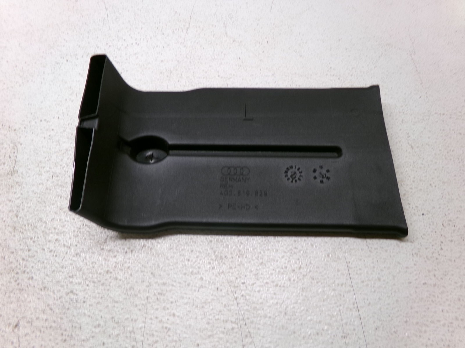 12-18 Audi A6 A7 S6 S7 RS7 Left Lower B-Pillar HVAC Air Guide Duct Channel OEM