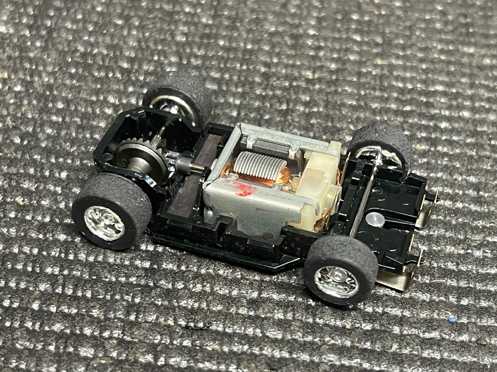 Vintage NOS New Tyco HP7 HO Scale Slot Car Chassis w/ Chrome wheels 1990\'s