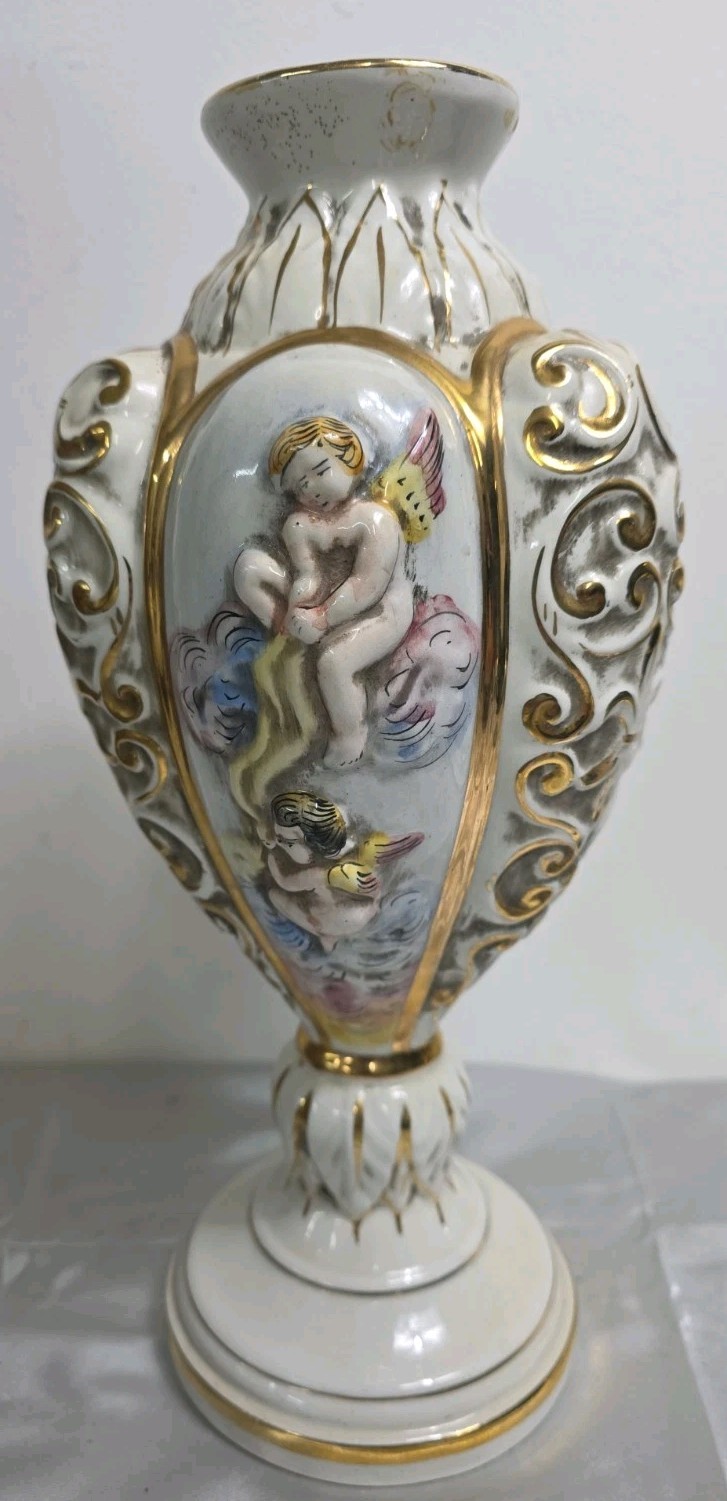 Vintage Keramos Capodimonte Vase Made In Italy Hand Painted Vintage Keramos Capodimonte Vase Made In Italy Hand Painted