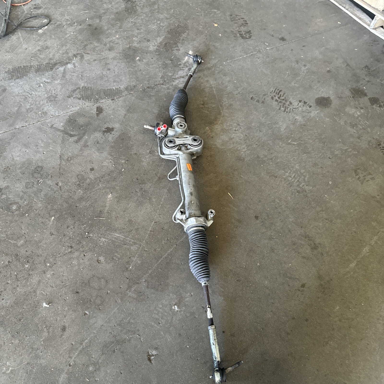 07-14 GM Chevy Chevrolet Tahoe Sierra Power Steering Rack & Pinion 19330565