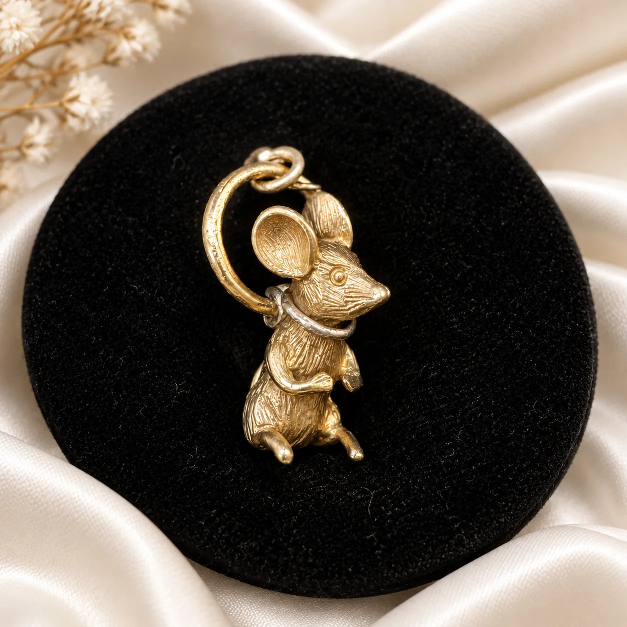 9K Gold Articulated Mouse Charm – Vintage Animal Pendant