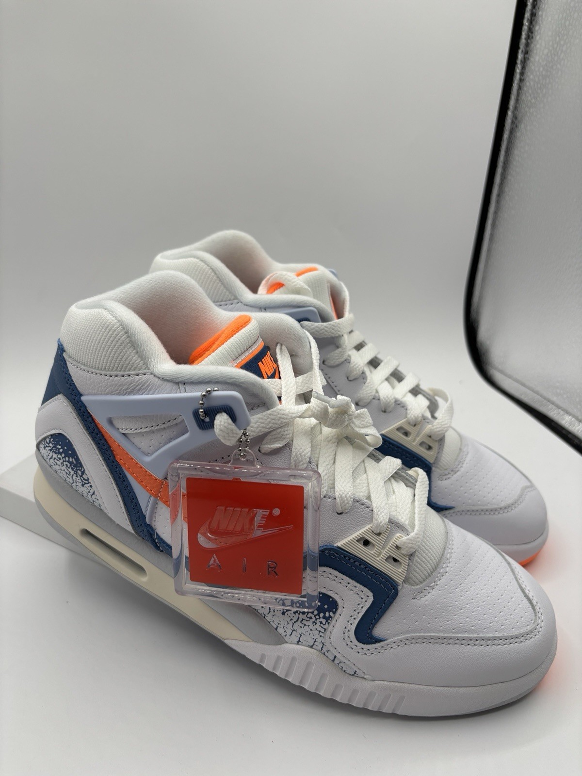NWB Nike Men’s Size 9 Air Tech Challenge II QS White/Tart-Stone Blue FZ9033-101