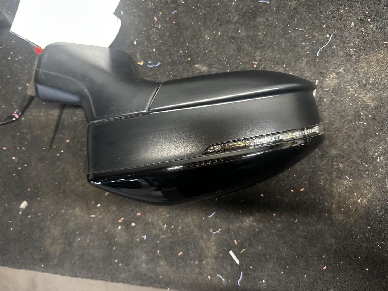 Passenger Side View Mirror Without Surround View Fits 25 CROWN SIGNIA 2041082
