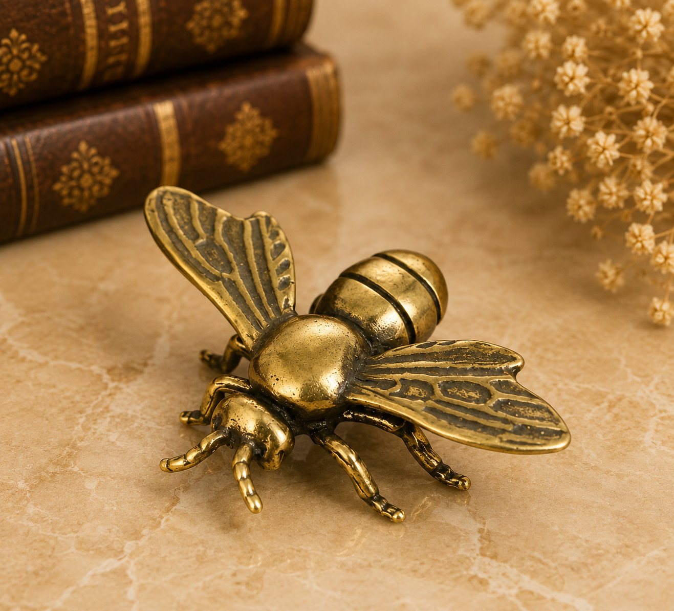 Mini Vintage Brass Cute Bee Statue Ornament Animal Collectible Insect Bee Lover Mini Vintage Brass Cute Bee Statue Ornament Animal Collectible Insect Bee Lover