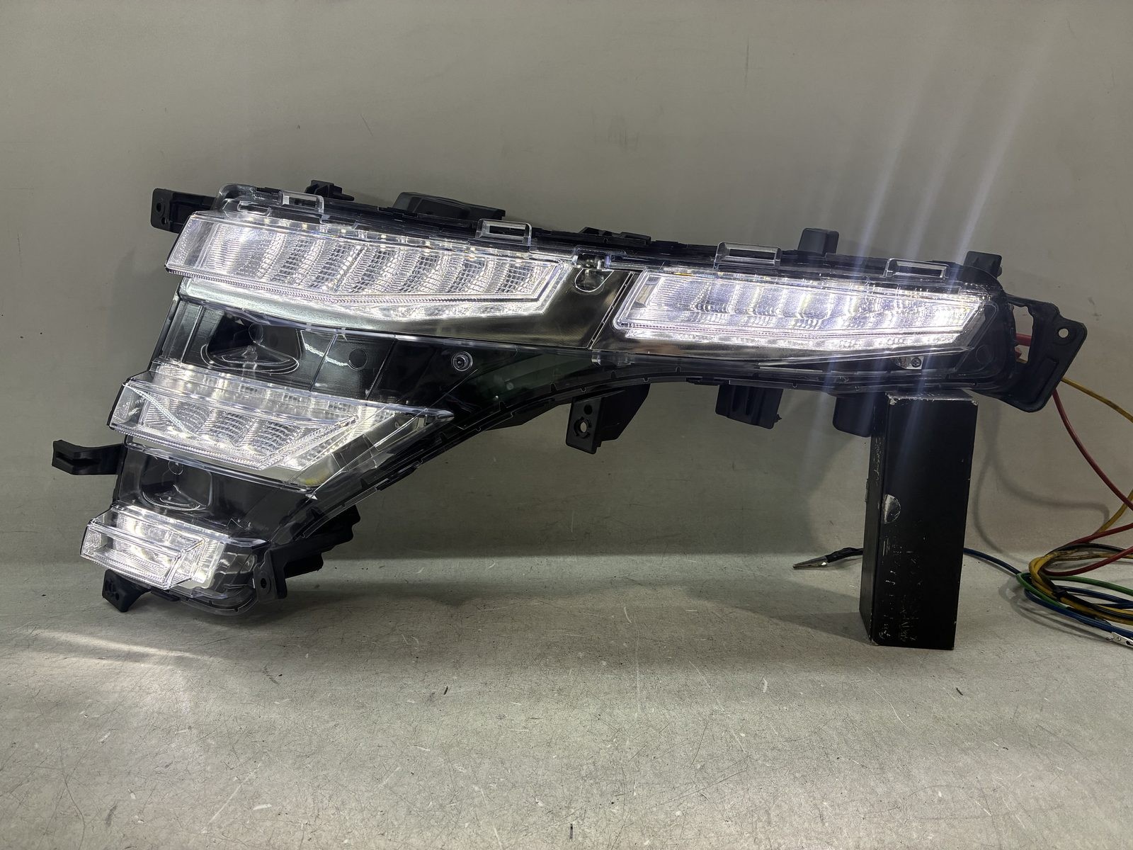 2022 2024 HYUNDAI SANTA CRUZ DAYTIME RUNNING LIGHT OEM LEFT SIDE LED 92207-K5000