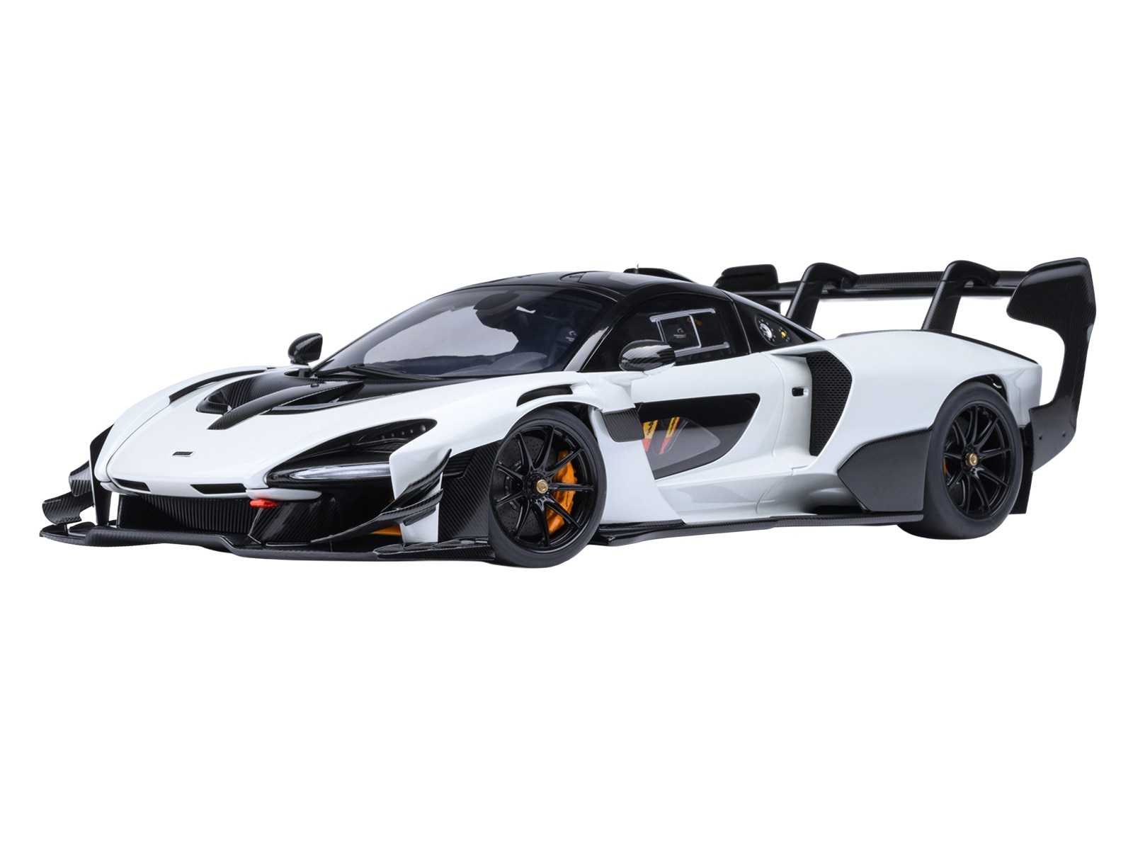 MCLAREN SENNA GTR SILICA WHITE 1/18 MODEL CAR BY AUTOART 81953 MCLAREN SENNA GTR SILICA WHITE 1/18 MODEL CAR BY AUTOART 81953