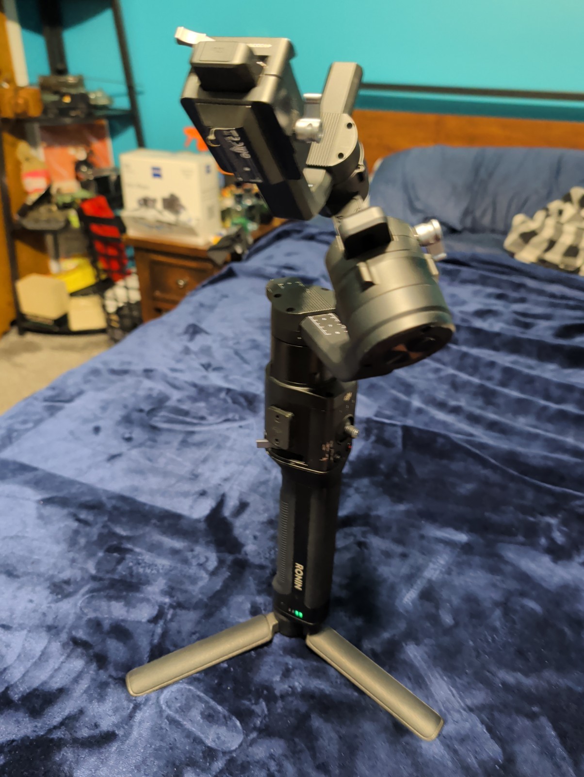 DJI Ronin S Gimbal Handheld Stabilizer