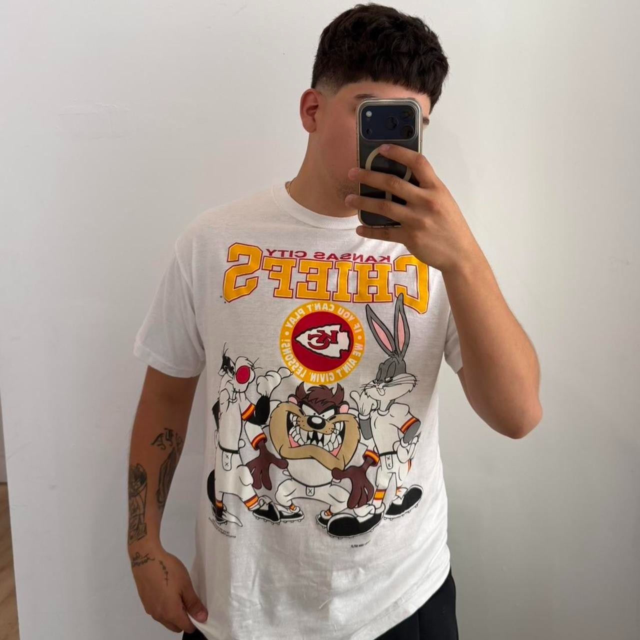 Vintage 90s Kansas City Chiefs Looney Tunes cartoon white shirt VK17312