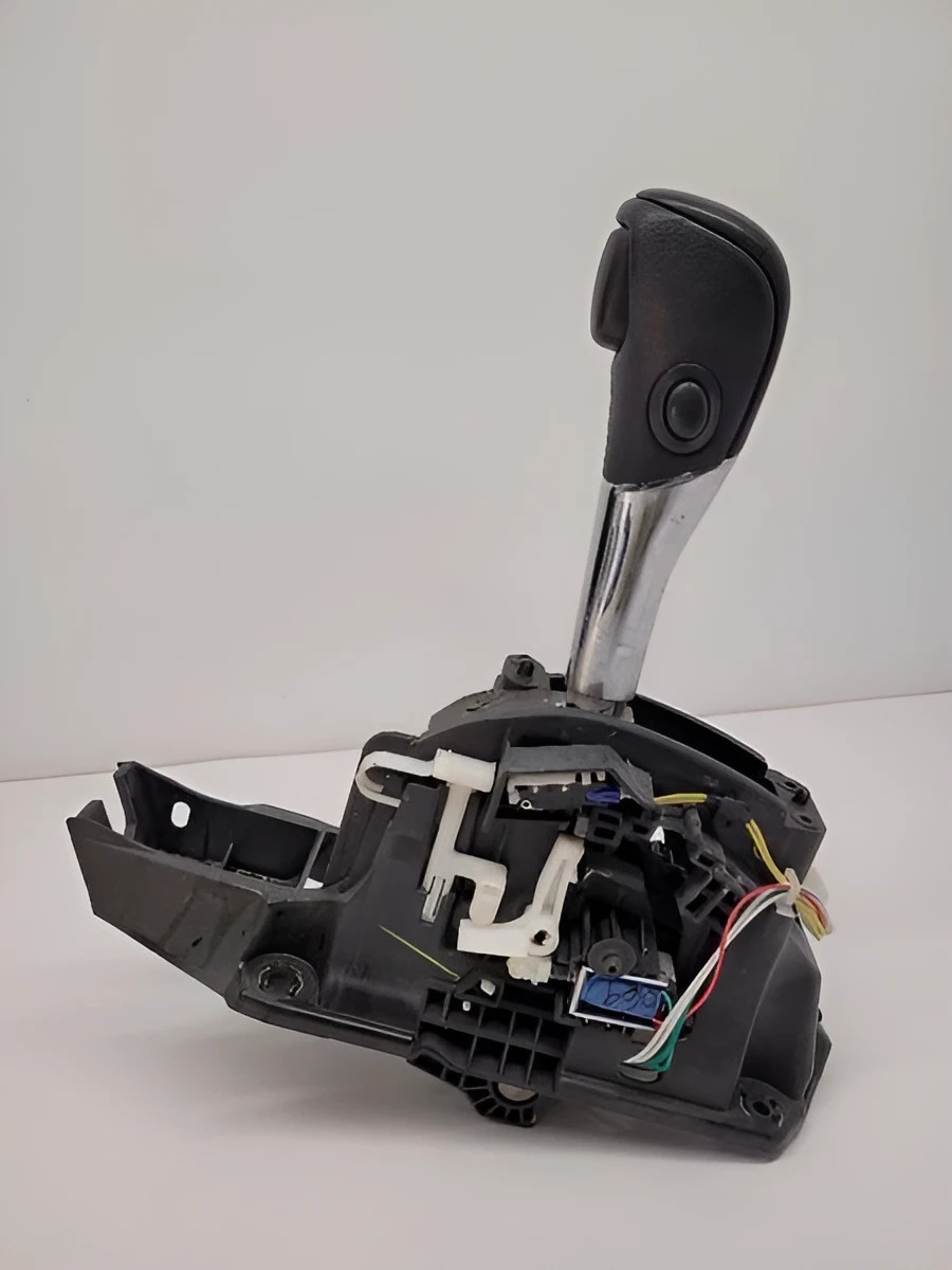 2013-2020 Nissan Pathfinder Automatic Floor Shifter Assembly OEM
