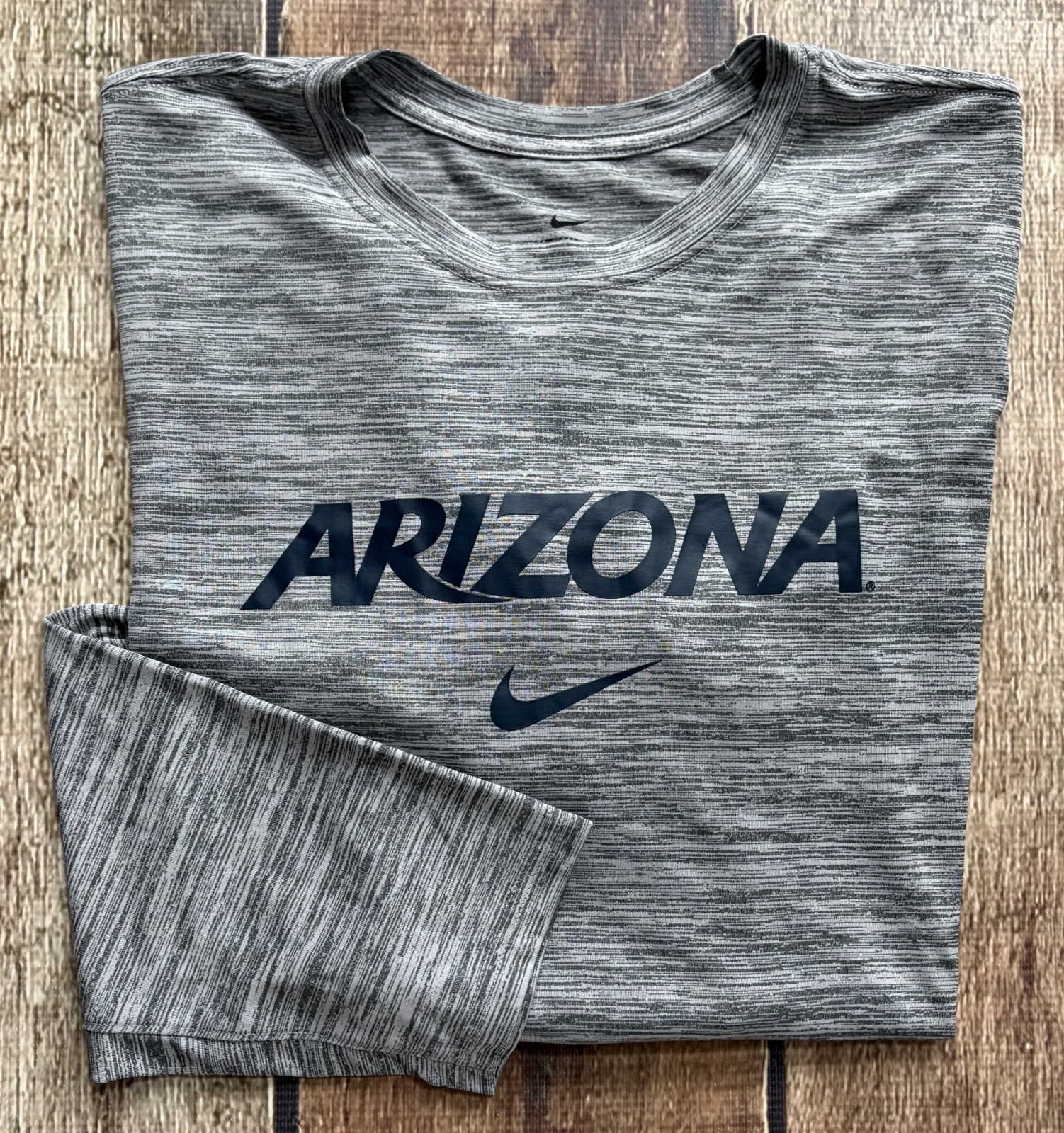 NIKE ARIZONA WILDCATS CENTER SWOOSH T-SHIRT GRAY MENS 2XL EXCELLENT CONDITION