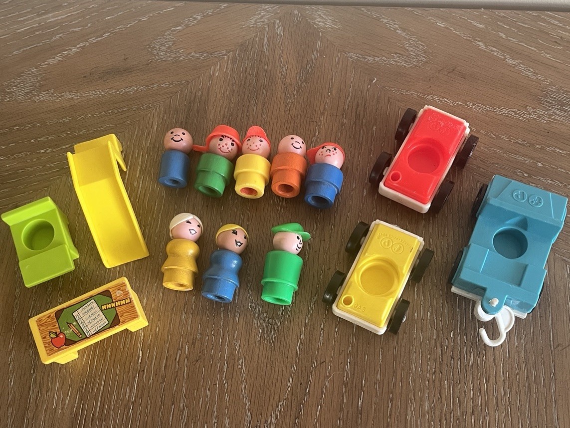 Vintage Fisher Price Little People Lot Of 14