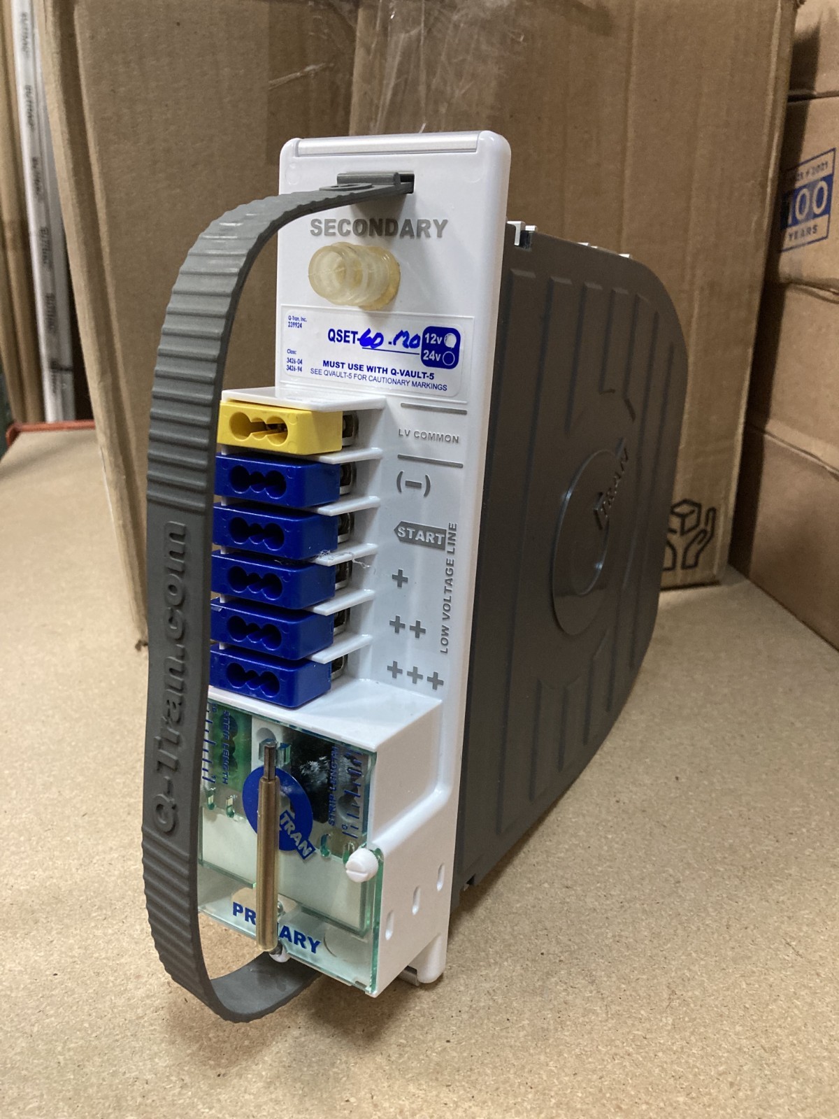 Q-TRAN QSET-60-120/12 Q-SET-1 Luminaire Power Supply 60W 12V/24V Q-TRAN QSET-60-120/12 Q-SET-1 Luminaire Power Supply 60W 12V/24V