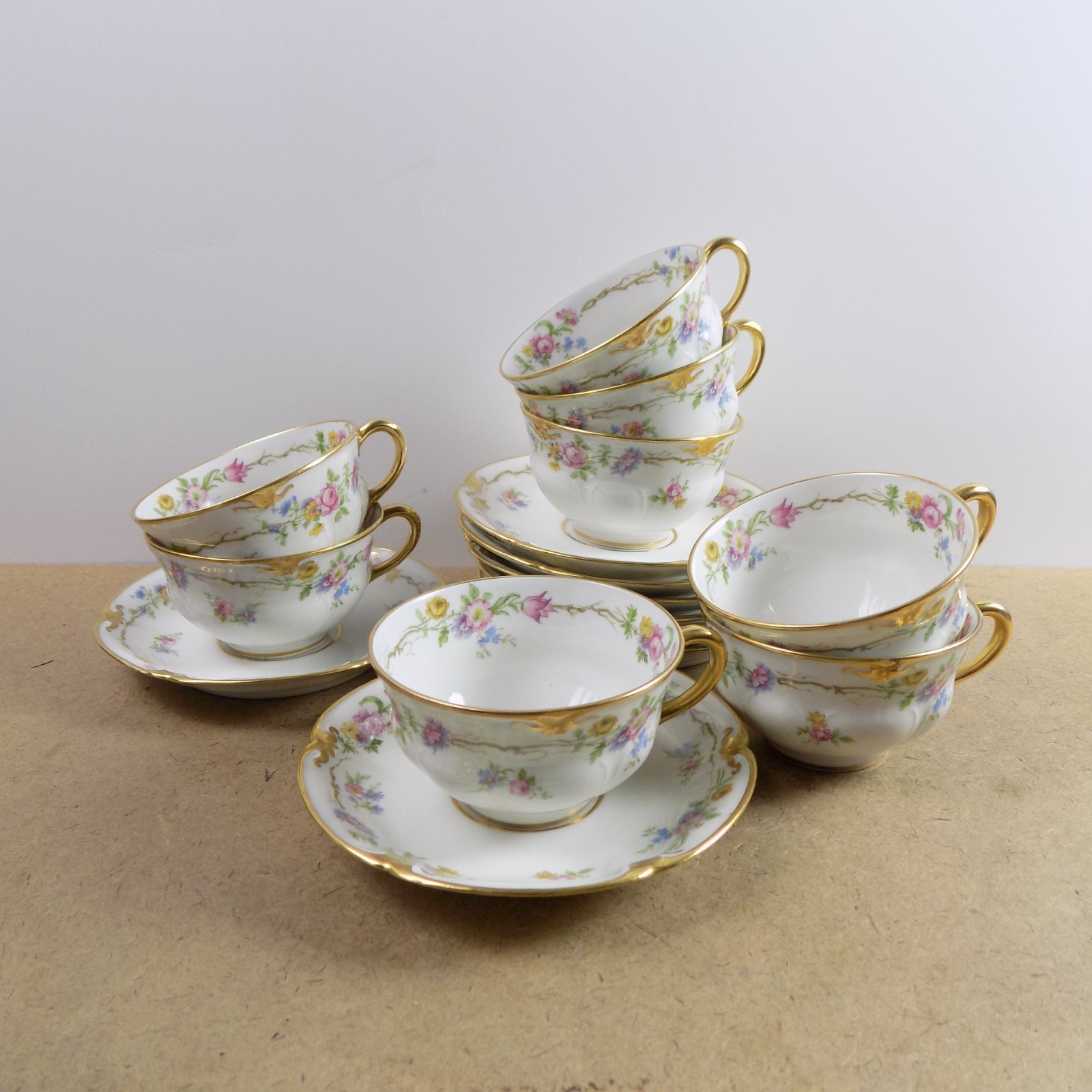 8 GDA Chas Field Haviland Limoges Porcelain Cups & Saucers Schleiger France