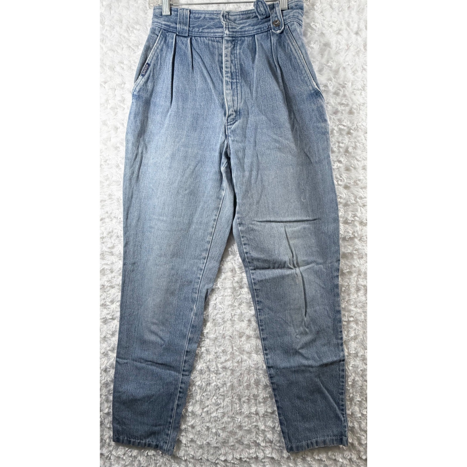 Sasson 80s Vintage High Waisted Pleated Mom Jean Light Wash Tapered Leg Size 11 Sasson 80s Vintage High Waisted Pleated Mom Jean Light Wash Tapered Leg Size 11