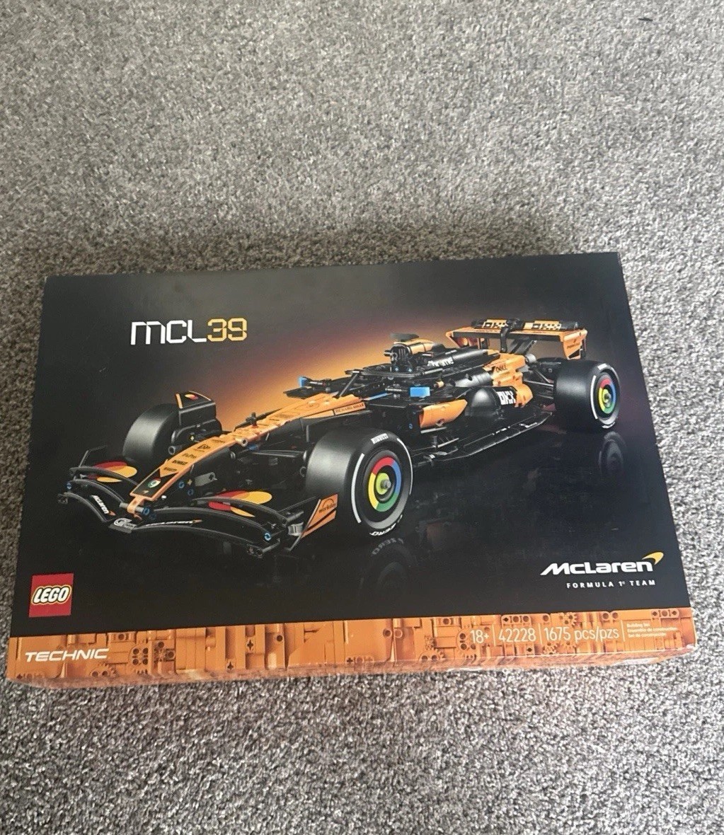 LEGO Technic McLaren MCL39 F1 Car 42228 Building Set Adult Model Kit 1:8 Scale