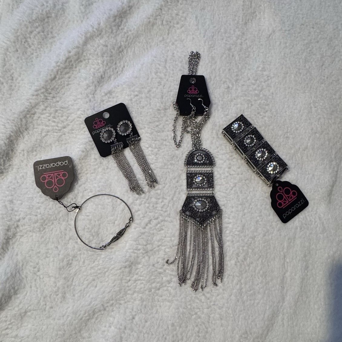 Paparazzi Silver Tone Fashion Jewelry Mixed Lot 4pc Necklace Earrings Bracelet Paparazzi Silver Tone Fashion Jewelry Mixed Lot 4pc Necklace Earrings Bracelet
