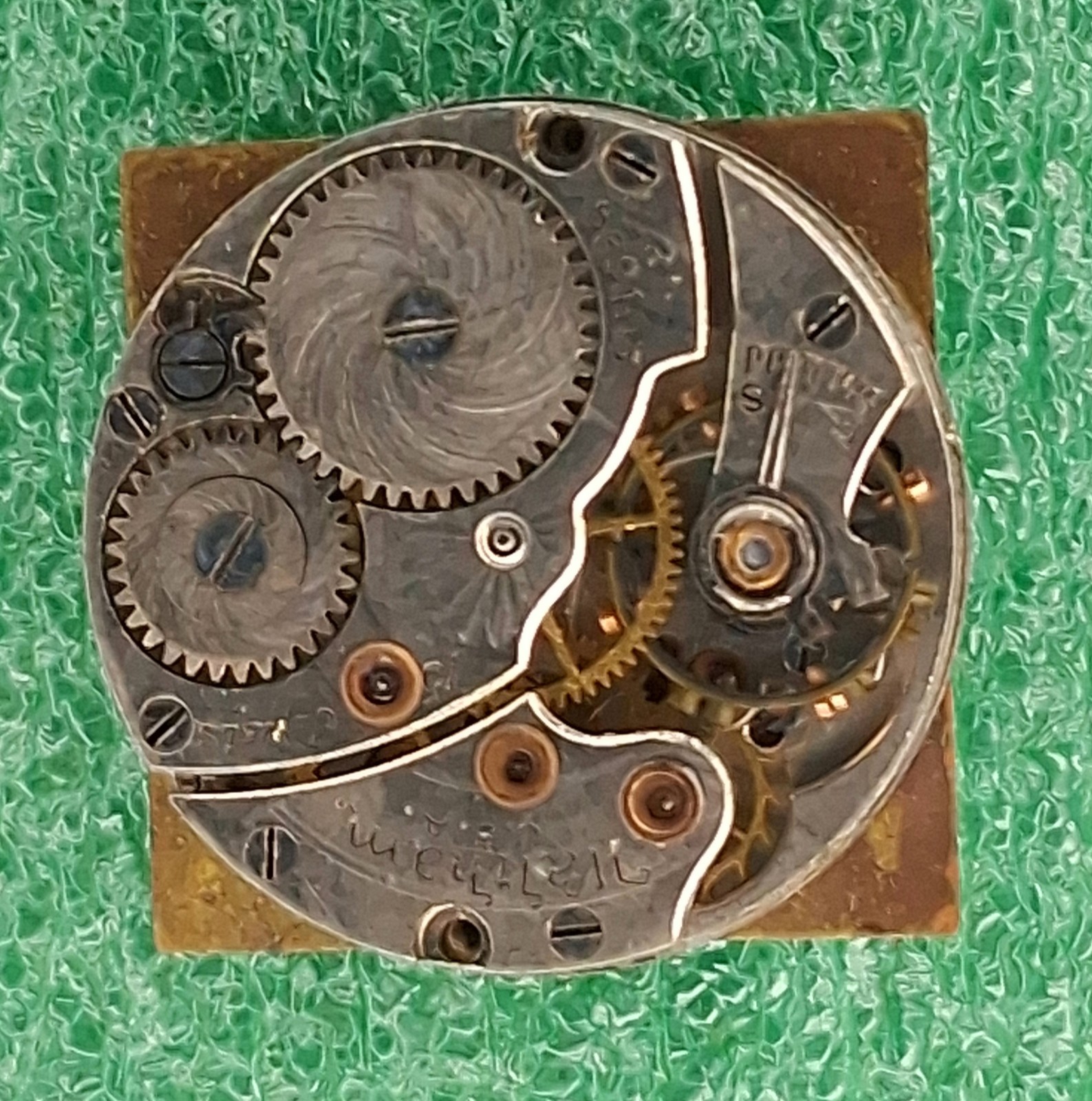 Lot M351 Mens Walthan 15J Art Deco USA Movement Bal Rotates Vintage Watch Parts
