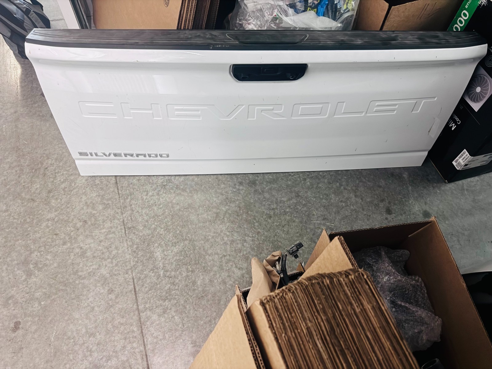 2020-2025 Chevrolet Silverado 2500/3500 OEM Tailgate W/O EZ 85149551 2020-2025 Chevrolet Silverado 2500/3500 OEM Tailgate W/O EZ 85149551