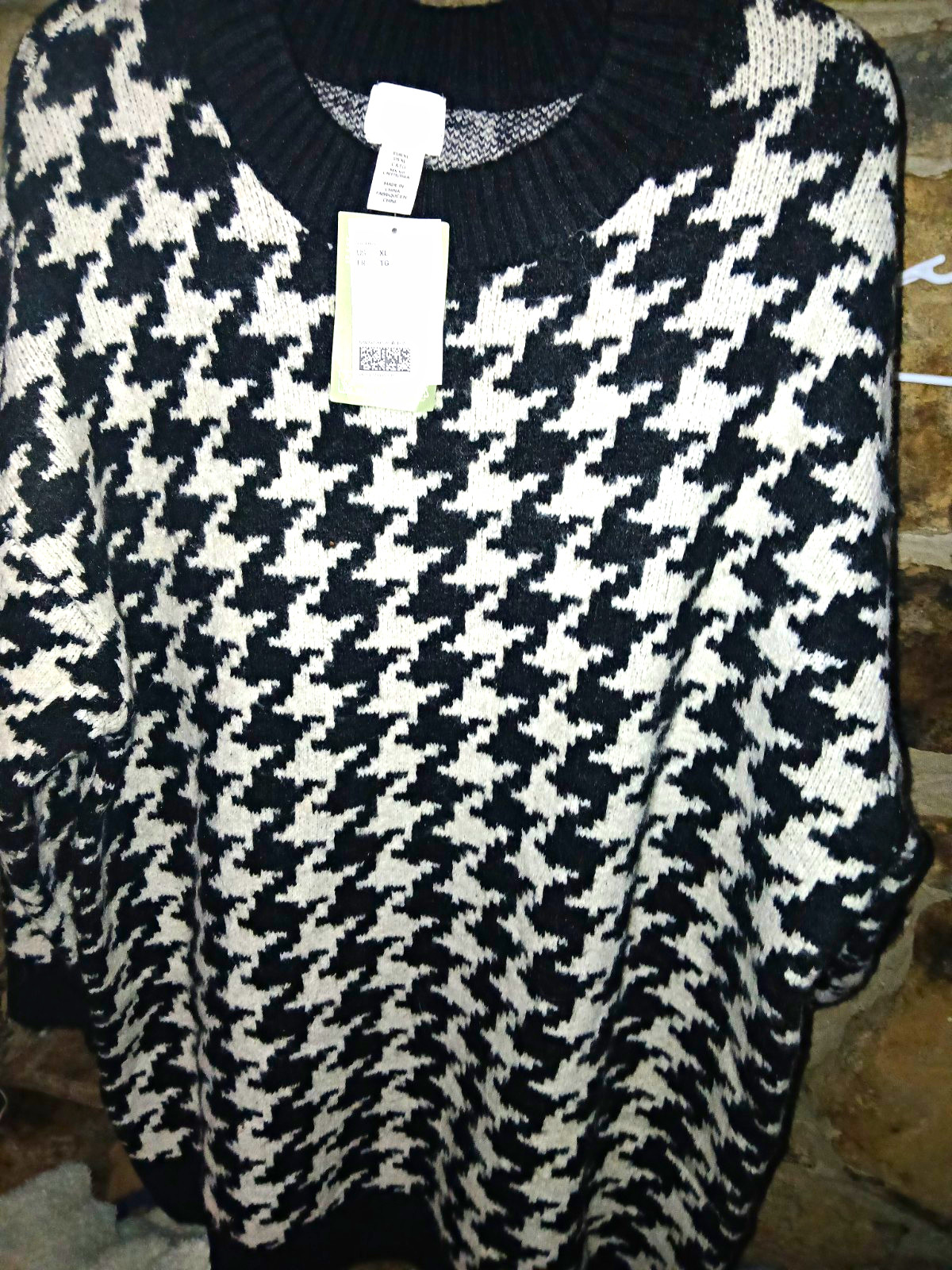 H&M Black & White Houndstooth Knit Crew Neck Pullover Sweater Women\'s XL H&M Black & White Houndstooth Knit Crew Neck Pullover Sweater Women\'s XL
