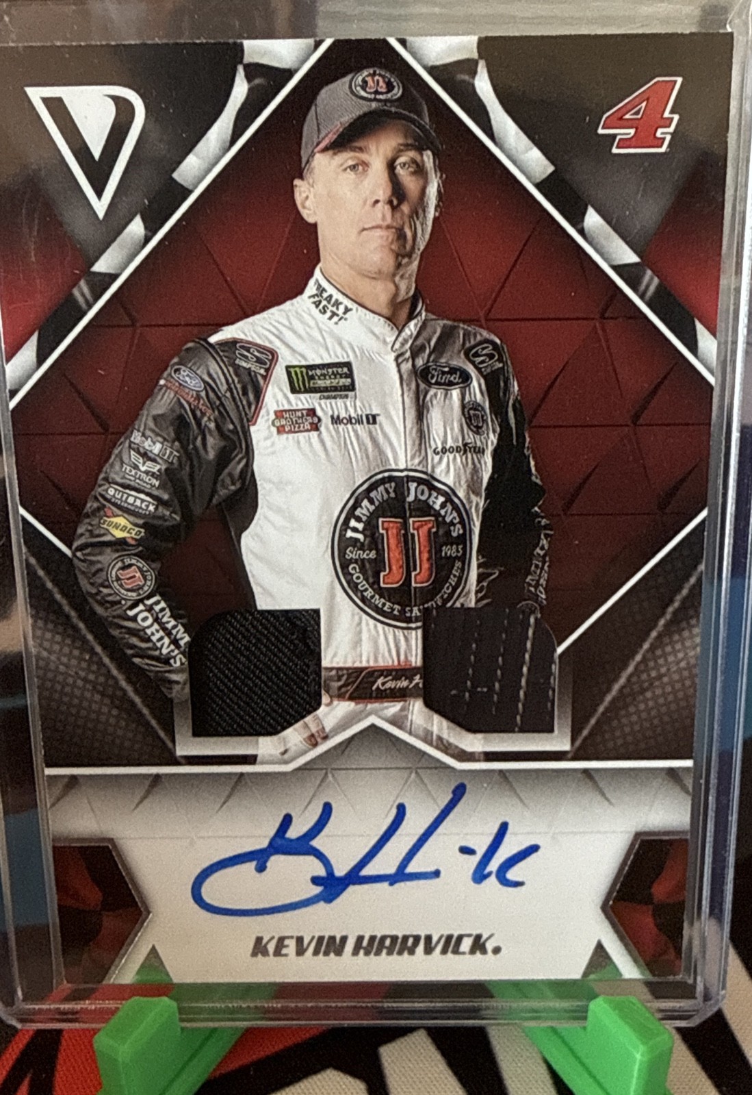 2019 Panini Victory Lane - Dual Swatch Signature Kevin Harvick #DSS-KH (AU, MEM)