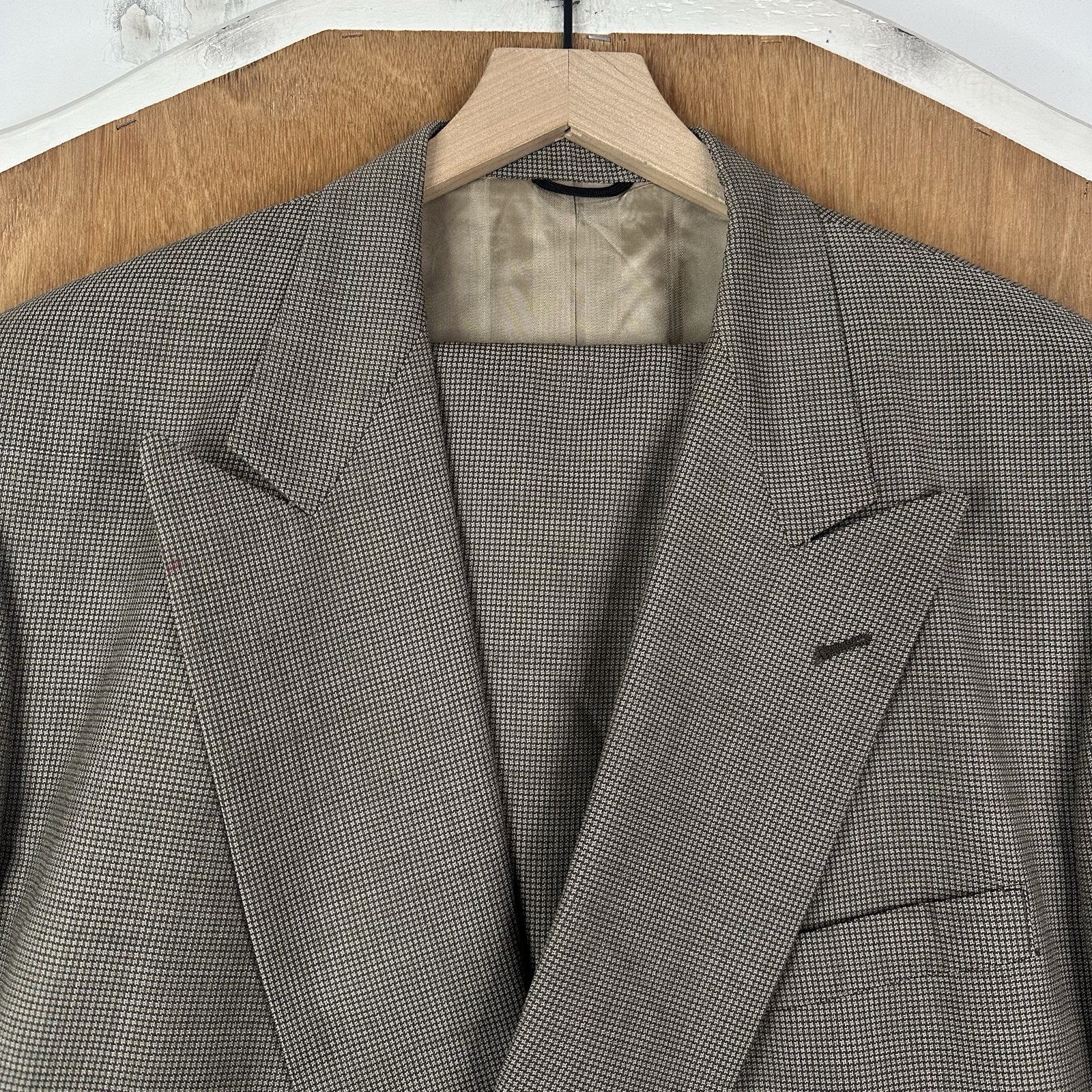 VTG Pierre Cardin Suit Mens 46R Brown Houndstooth Double Breasted Wool Canvased VTG Pierre Cardin Suit Mens 46R Brown Houndstooth Double Breasted Wool Canvased