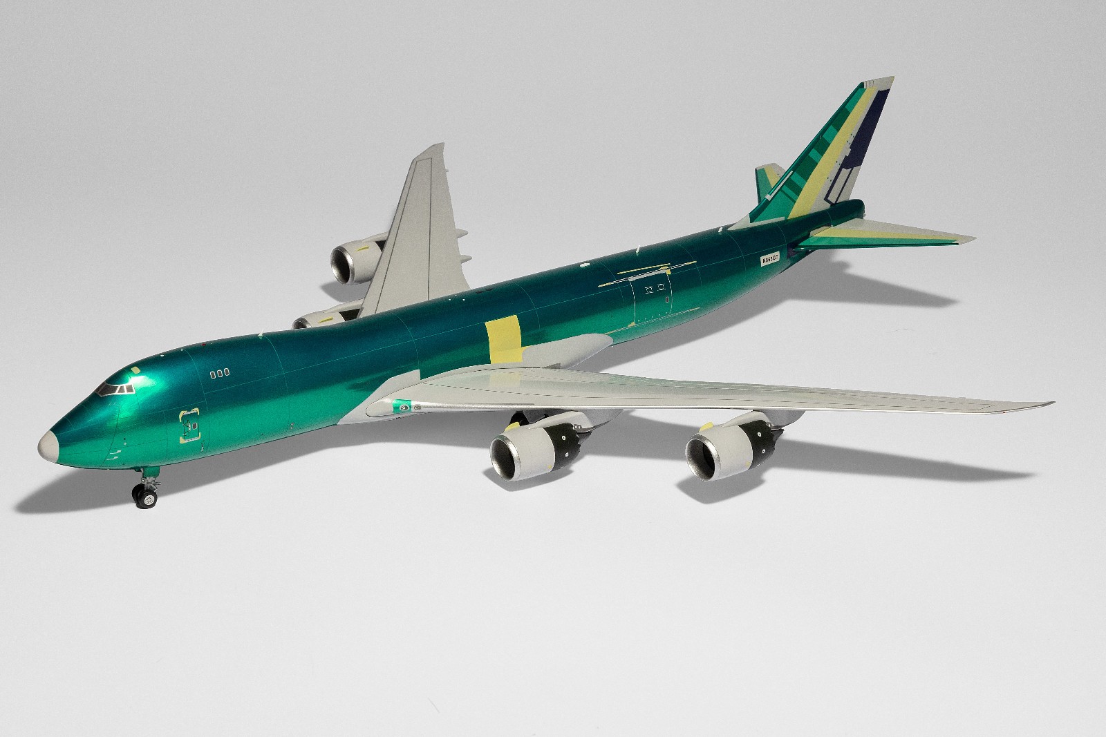 SQ Wings 1:200 ATLAS AIR 747-8F - N863GT - LAST EVER 747 - BRAND NEW