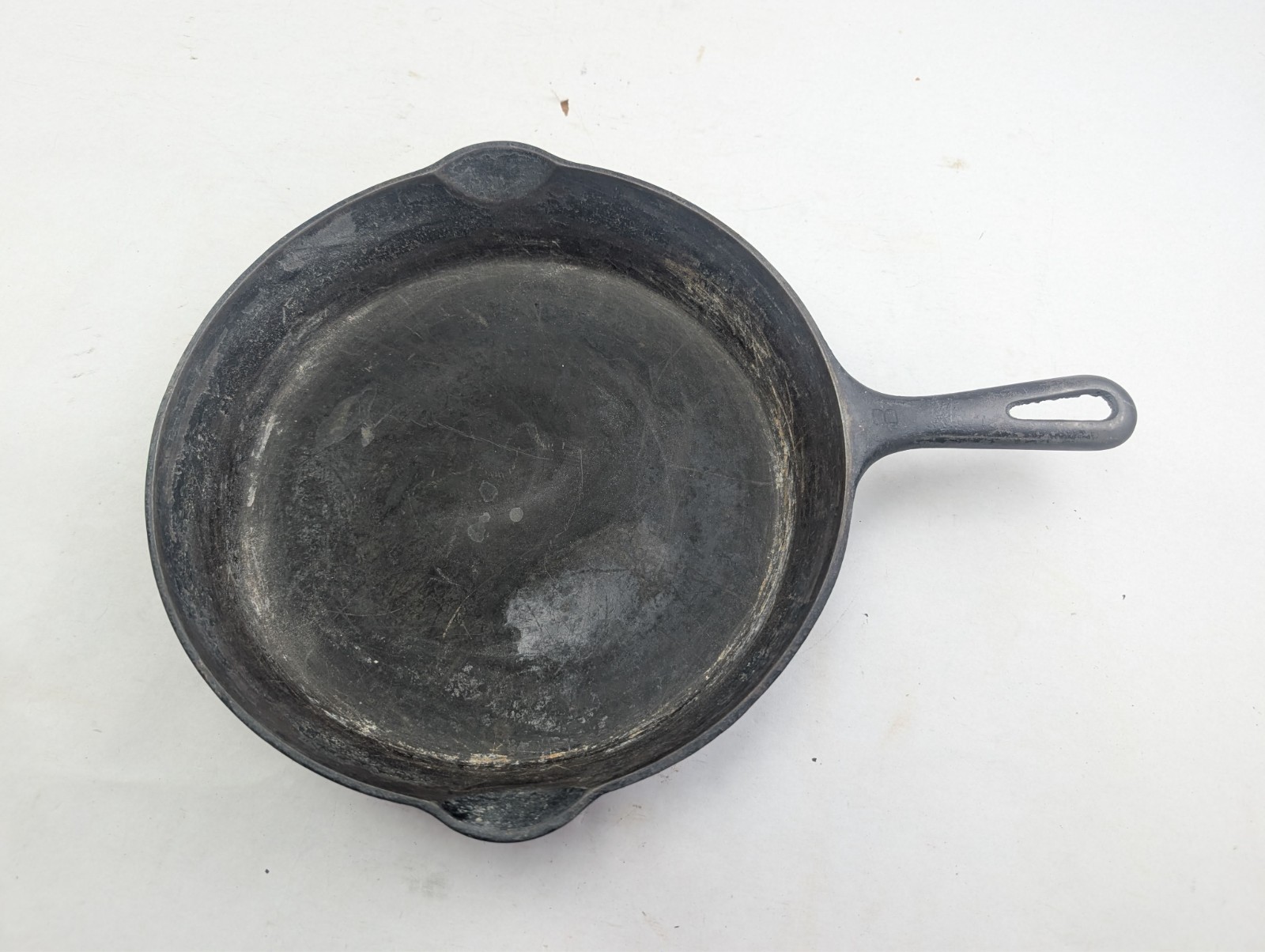 Griswold Cast Iron No. 8 Frying Pan Erie PA 704 Double Pour Spout Griswold Cast Iron No. 8 Frying Pan Erie PA 704 Double Pour Spout
