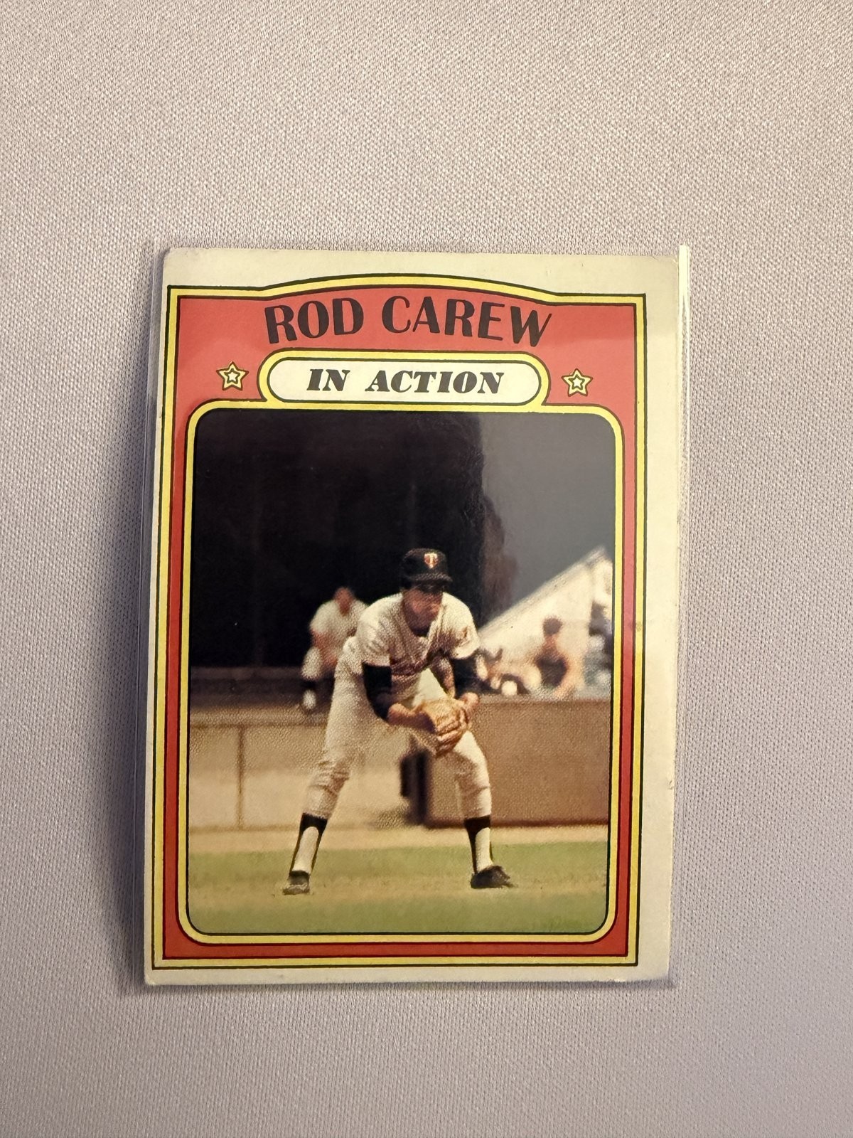 1972 Topps #696 Rod Carew In Action Minnesota Twins HOF High Number Vintage Card 1972 Topps #696 Rod Carew In Action Minnesota Twins HOF High Number Vintage Card