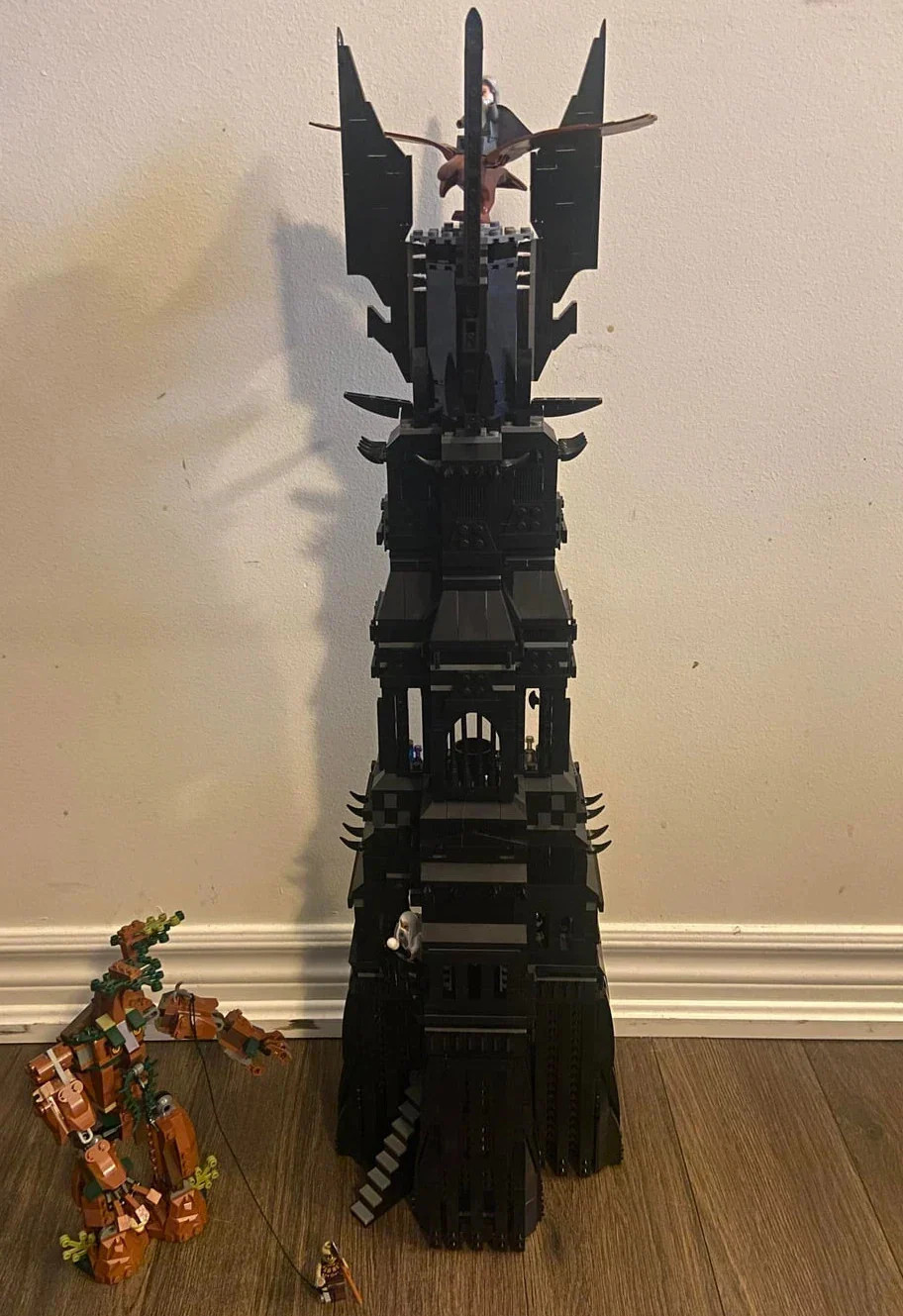 NEW LOTR Tower of Orthanc Complete Toy Set - 2359 Pieces Building Blocks Set
